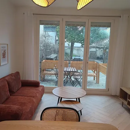 דירה La Glycine, D'architecte Avec Vue Sur Jardin לה קורנב