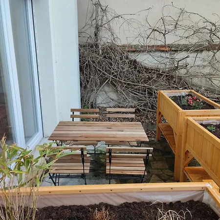 Appartement D'architecte Avec Vue Sur Jardin *